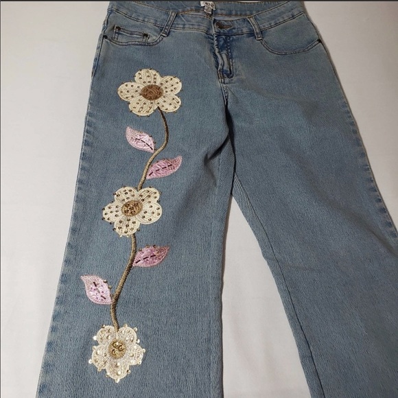 Cache embroidered jeans - Picture 3 of 8